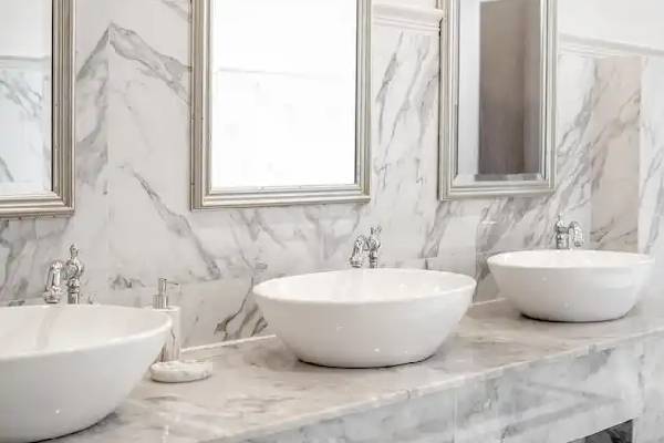 خرید امن: چگونه از دستگاه‌ها و چینی آلات بهداشتی  با کیفیت بالا بهره‌مند شوید